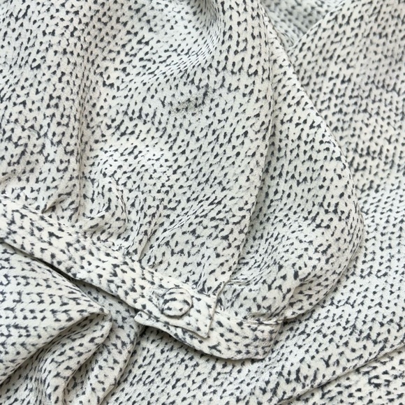 Cynthia Rowley 100% Silk Blouse Size Medium - Picture 4 of 8